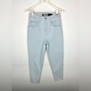 Levis Silvertab Mom Jeans Womens 28 Light Wash High Rise Loose Fit Tapered Leg